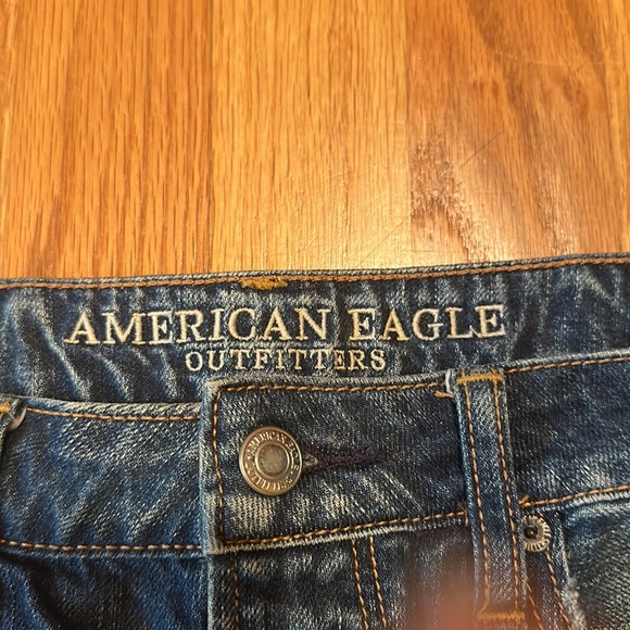 American Eagle jean skirt. Women’s size 12 button fly. - Picture 3 of 5